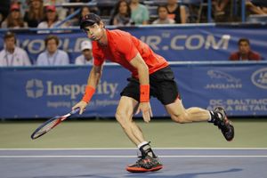 Murray tests hip, comes back to edge McDonald in Washington