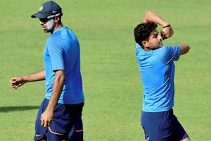 Keep Ashwin, Kuldeep in Test XI, go with 3-2 bowling combination: Azharuddin