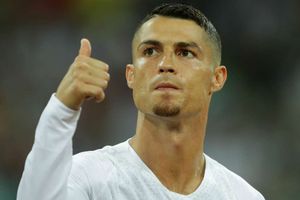 WATCH: Evra belts out Bocelli in Ronaldo welcome video