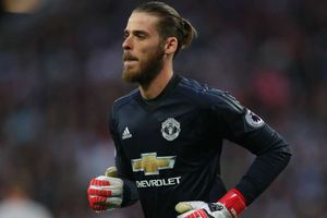 United fans keeping De Gea at Old Trafford – Herrera