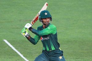Fakhar Zaman fires Pakistan past Australia in Tri-Series final