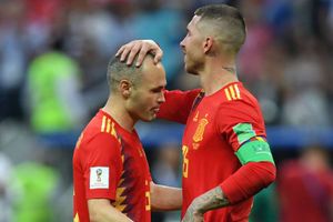 Iniesta confirms international retirement following Spain's World Cup exit