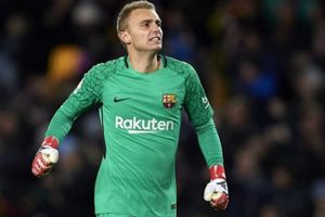 Chelsea line up Barcelona's Jasper Cillessen as replacement for Real Madrid-bound Thibaut Courtois