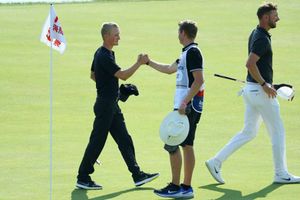 Kinhult maintains two-shot lead in Paris