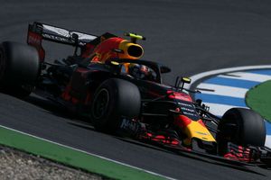 F1 Raceweek: Red Bull steals show from Mercedes but Ricciardo to start from back