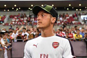 Mesut Ozil thanks Arsenal fans for support amid row with DFB