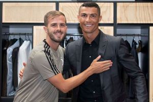 Pjanic hails Ronaldo arrival but refuses to confirm Juve future