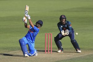 Rishabh has temperament and skills to bat differently: Dravid