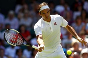 Agassi perplexed by 'unexplainable' Federer exploits