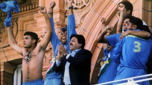 Do you know why Sourav Ganguly removed his shirt at Lord's balcony in 2002?