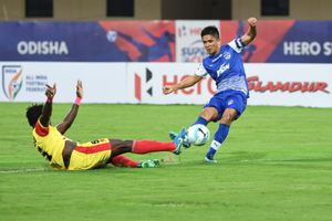 Indian football captain Sunil Chhetri signs on with Bengaluru FC until 2021