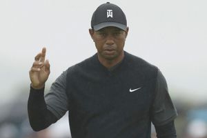 The Open: Spieth puts himself in contention as Woods hot on his heels