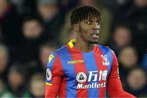 Everton enter the race for Arsenal target Zaha