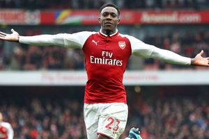 Everton loom over Arsenal’s ‘free to leave’ Danny Welbeck