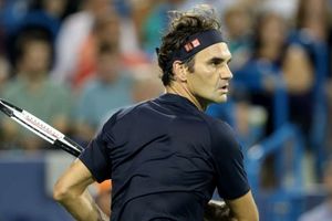 Federer relieved to 'hang tough' in Cincinnati