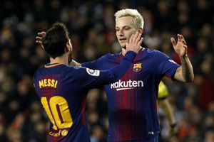 Manchester United to rival Chelsea for Ivan Rakitic