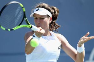 Serena slayer Konta cruises into quarters, Muguruza withdraws