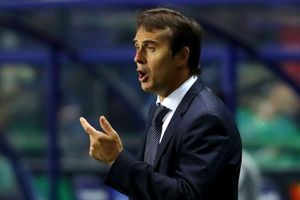 Super Cup loss doesn't change Real Madrid transfer policy, says Lopetegui