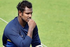 Sri Lanka drop 'scapegoat' skipper for England