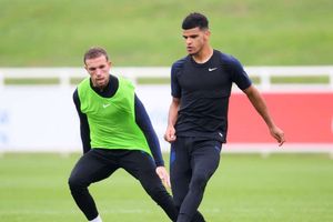 Kane an example to Liverpool youngster Solanke, says Klopp