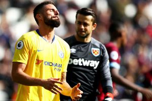 Sarri's 100 per cent start comes to frustrating end; Lacazette, Aubameyang hand Arsenal win