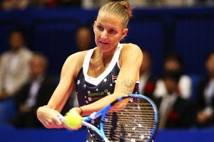 Karolina Pliskova too strong for Naomi Osaka in Tokyo final