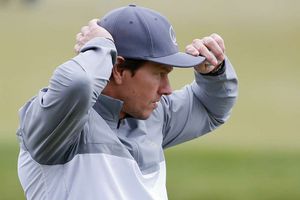 Roma mock Mark Wahlberg with hilarious 'routine'