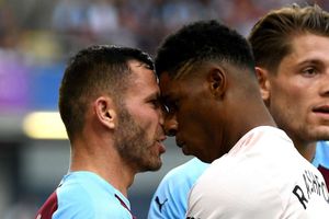 Mourinho brands Rashford 'naive' for Burnley red card