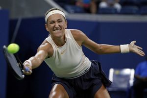 Mum's the word as Azarenka storms into Tokyo quarters