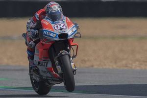 MotoGP: Dovizioso grabs pole at Motegi, Marquez sixth