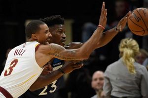 NBA: Butler turns boos to MVP chants in Timberwolves' first win