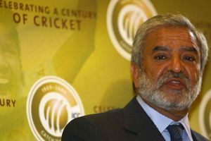 BCCI's stand on Indo-Pak series is hypocritical: Ehsan Mani