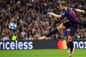 Tottenham 2 Barcelona 4: Rakitic rocket helps Valverde's men bounce back