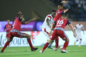 ISL 2018: JFC vs NEUFC: Jamshedpur squander chances against 10-man NorthEast