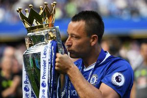 John Terry announces retirement