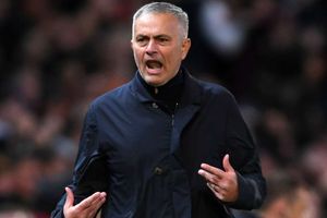 Manchester United 3 Newcastle United 2: Sanchez completes stunning turnaround