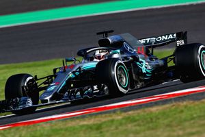 Hamilton takes huge step to F1 title despite Vettel's Japan recovery