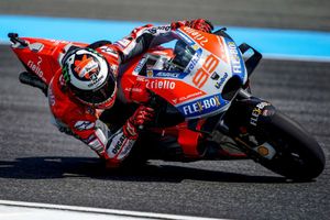 Lorenzo undergoes surgery, may be fit for Malaysia MotoGP