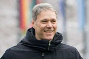 Marco van Basten to leave FIFA role