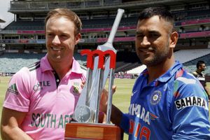 I would play MS Dhoni in my team even if he's 80, and in a wheelchair: AB de Villiers