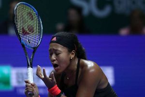 Osaka on brink after error-strewn Kerber defeat