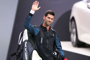 Brilliant Djokovic extends winning run with Shanghai title