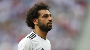 Salah suffered strain not rupture, says Egypt assistant
