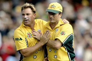 Shane Warne lashes at 'selfish' Steve Waugh