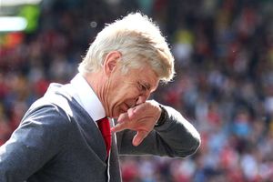 Arsenal were falling under Wenger - Emery