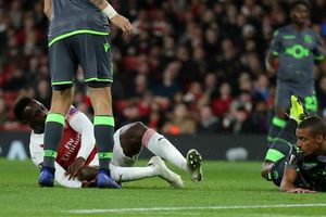 Welbeck hospitalised after 'serious' ankle injury, Emery confirms