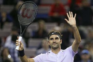 Federer punishes wasteful Fognini to remain on course