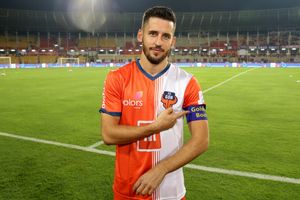 ISL 2018: Wearing a Golden Boot, Coro sets the pace again