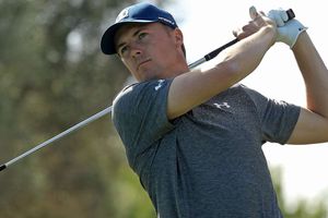 Spieth starts well as Uihlein leads in Las Vegas