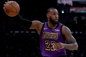 NBA: LeBron moves into fifth on scoring list, 76ers fall in Butler's debut